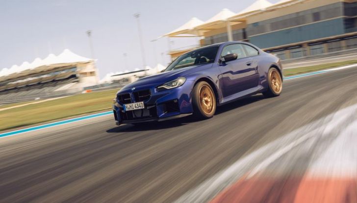 BMW M2 CS 2026: 530 CV di pura adrenalina, ma addio al cambio manuale - Foto 104 di 114
