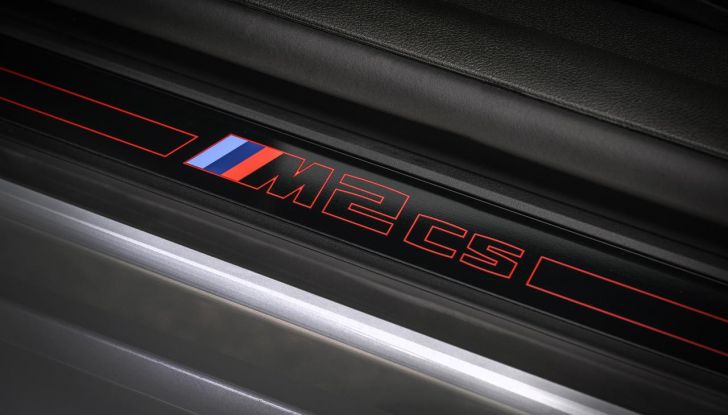 BMW M2 CS 2026: 530 CV di pura adrenalina, ma addio al cambio manuale - Foto 107 di 114