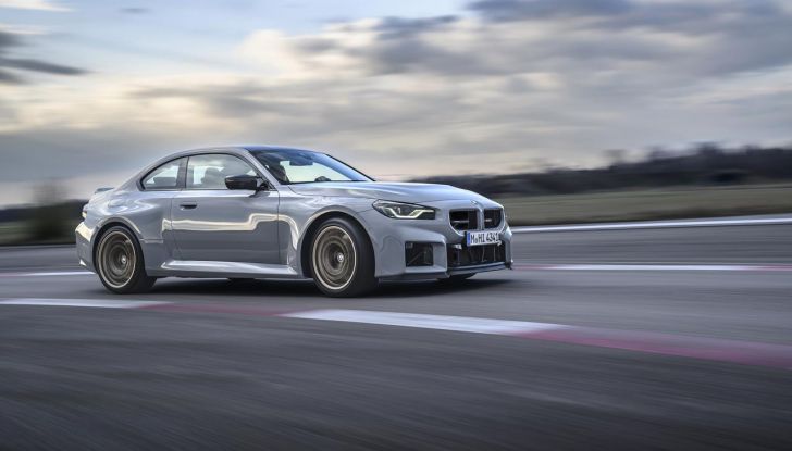 BMW M2 CS 2026: 530 CV di pura adrenalina, ma addio al cambio manuale - Foto 110 di 114