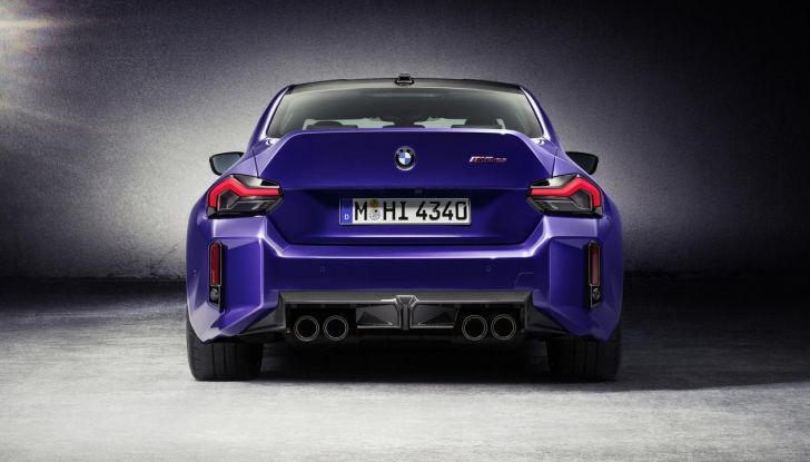 BMW M2 CS 2026: 530 CV di pura adrenalina, ma addio al cambio manuale - Foto 34 di 114
