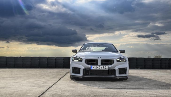 BMW M2 CS 2026: 530 CV di pura adrenalina, ma addio al cambio manuale - Foto 5 di 114