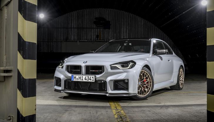 BMW M2 CS 2026: 530 CV di pura adrenalina, ma addio al cambio manuale - Foto 43 di 114