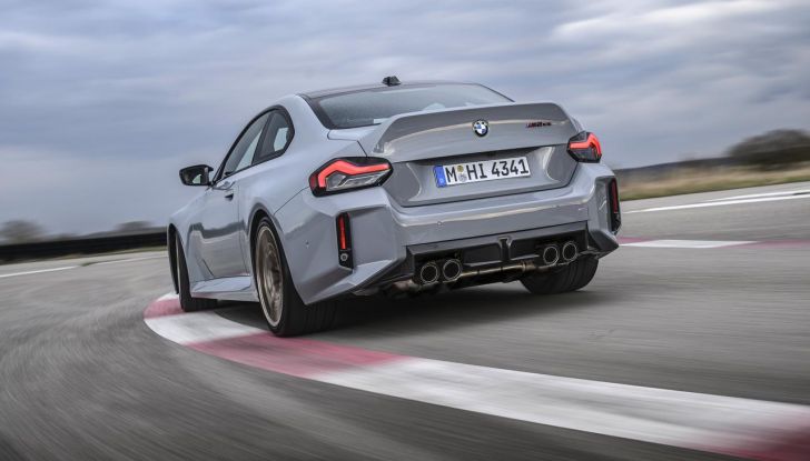 BMW M2 CS 2026: 530 CV di pura adrenalina, ma addio al cambio manuale - Foto 50 di 114
