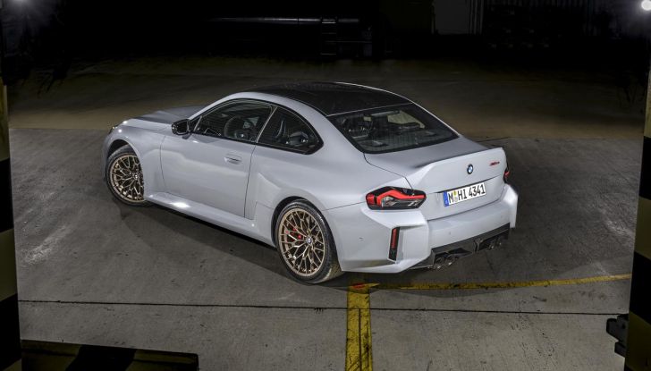 BMW M2 CS 2026: 530 CV di pura adrenalina, ma addio al cambio manuale - Foto 52 di 114