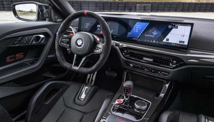 BMW M2 CS 2026: 530 CV di pura adrenalina, ma addio al cambio manuale - Foto 56 di 114
