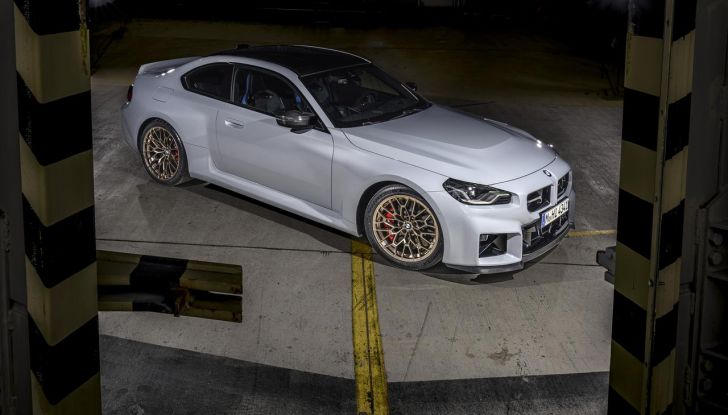 BMW M2 CS 2026: 530 CV di pura adrenalina, ma addio al cambio manuale - Foto 7 di 114