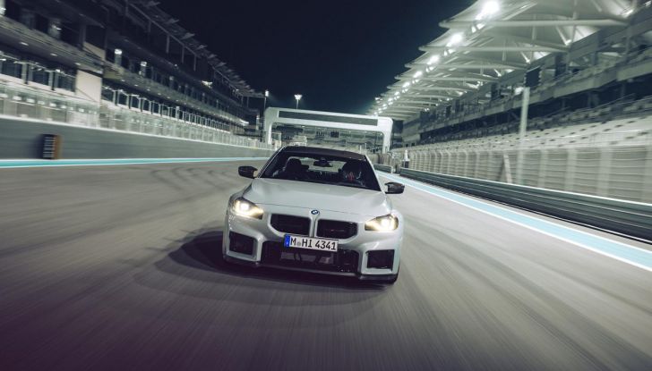 BMW M2 CS 2026: 530 CV di pura adrenalina, ma addio al cambio manuale - Foto 68 di 114