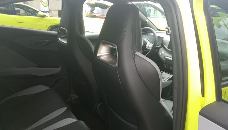 BYD Dolphin Surf prova su strada, prestazioni e prezzi - Foto 13 di 24