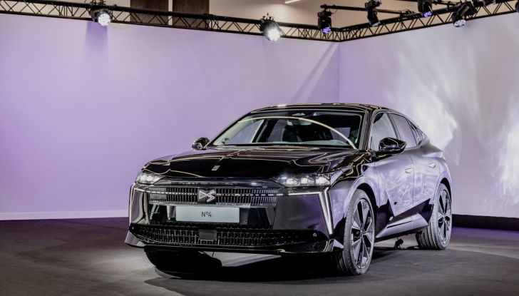 DS N°4: la compatta che punta tutto su comfort e design alla francese - Foto 38 di 66