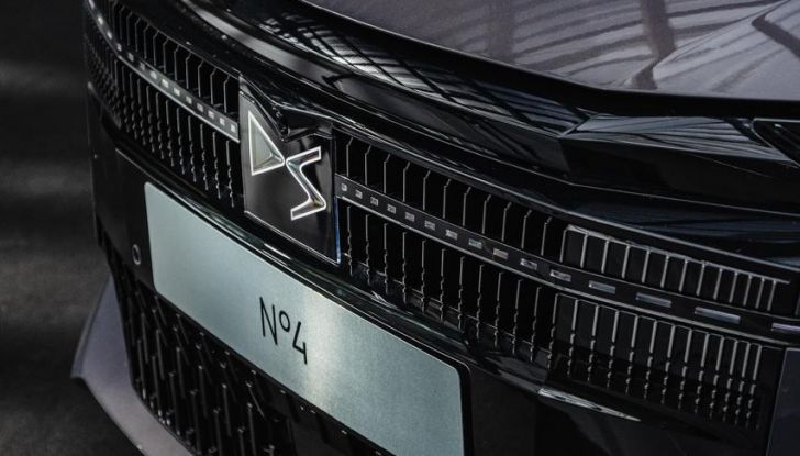 DS N°4: la compatta che punta tutto su comfort e design alla francese - Foto 26 di 66