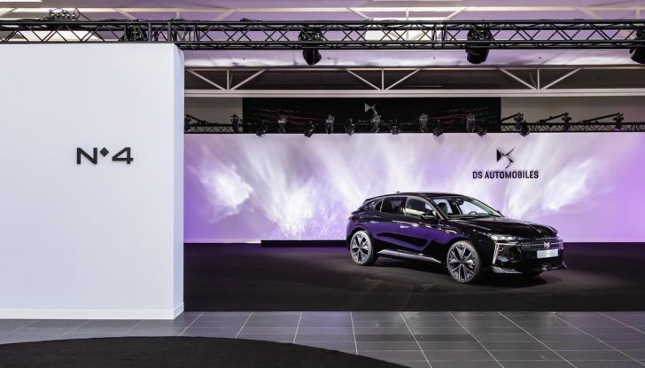 DS N°4: la compatta che punta tutto su comfort e design alla francese - Foto 45 di 66