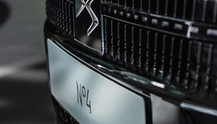 DS N°4: la compatta che punta tutto su comfort e design alla francese - Foto 27 di 66