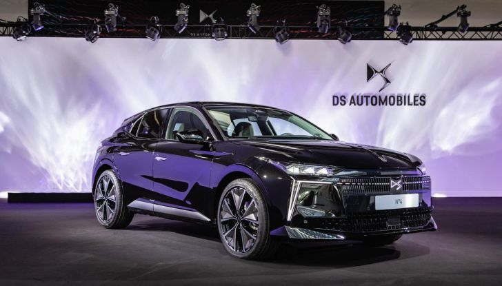 DS N°4: la compatta che punta tutto su comfort e design alla francese - Foto 41 di 66