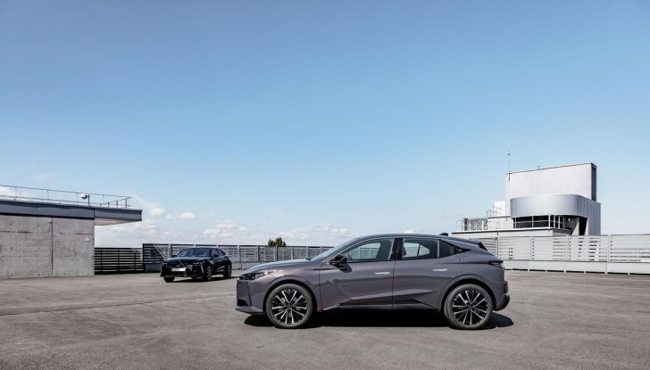 DS N°4: la compatta che punta tutto su comfort e design alla francese - Foto 66 di 66