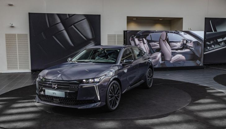 DS N°4: la compatta che punta tutto su comfort e design alla francese - Foto 25 di 66