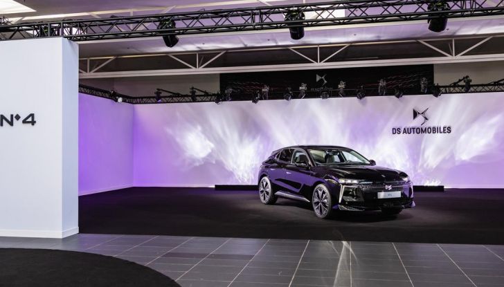 DS N°4: la compatta che punta tutto su comfort e design alla francese - Foto 44 di 66