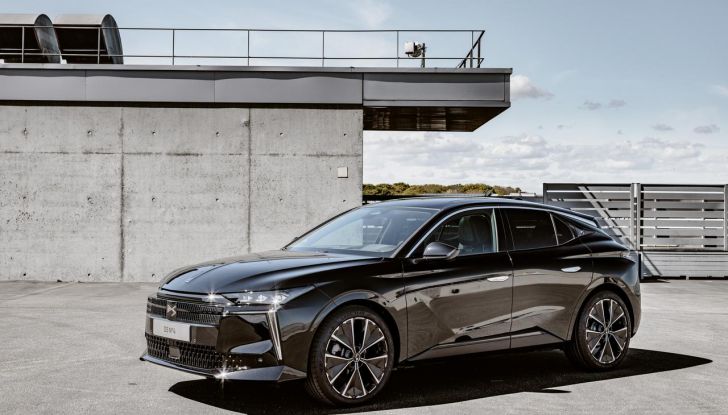 DS N°4: la compatta che punta tutto su comfort e design alla francese - Foto 52 di 66