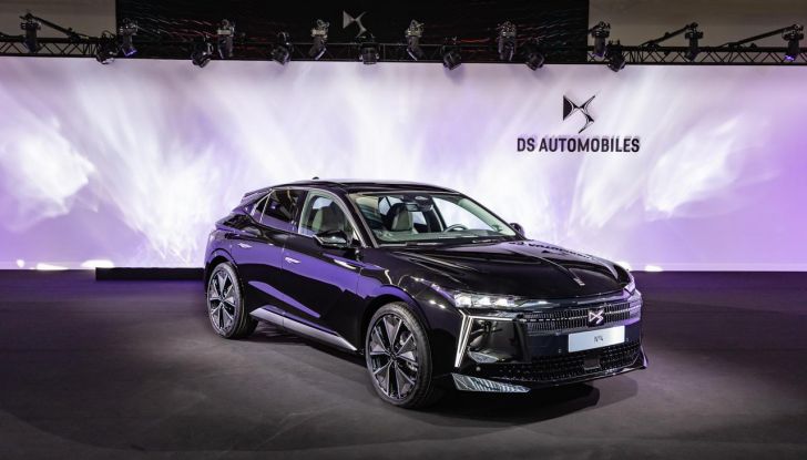 DS N°4: la compatta che punta tutto su comfort e design alla francese - Foto 39 di 66