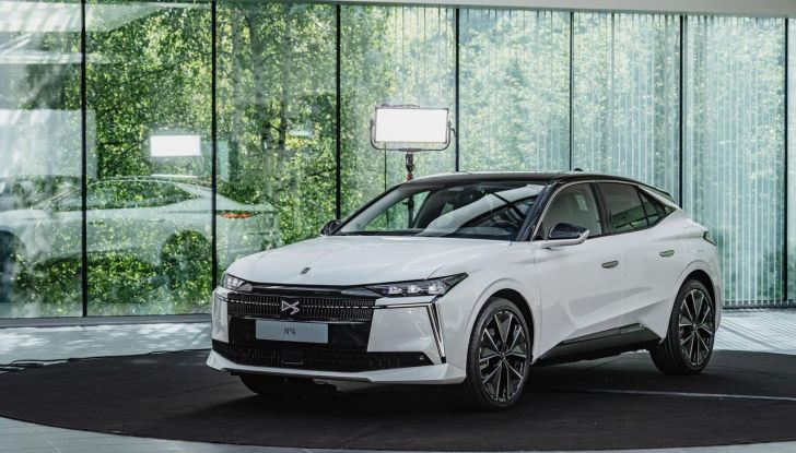 DS N°4: la compatta che punta tutto su comfort e design alla francese - Foto 23 di 66