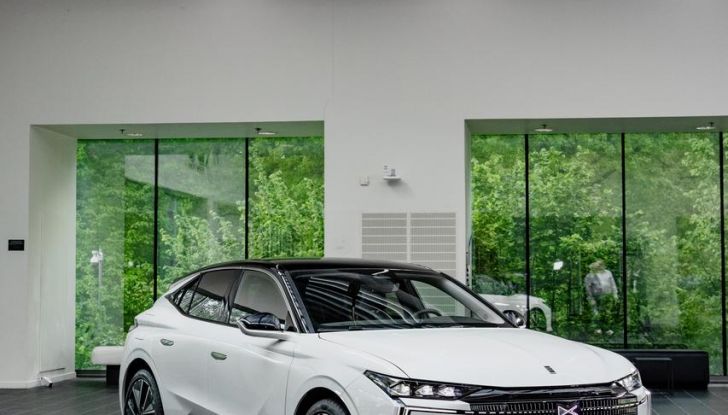 DS N°4: la compatta che punta tutto su comfort e design alla francese - Foto 16 di 66