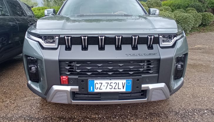 KGM Torres EVX prova su strada, prezzi e motori - Foto 1 di 13