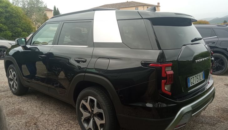 KGM Torres EVX prova su strada, prezzi e motori - Foto 4 di 13