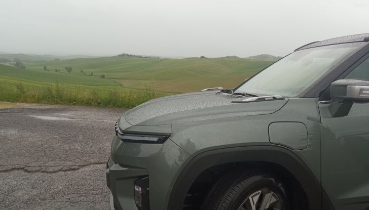 KGM Torres EVX prova su strada, prezzi e motori - Foto 5 di 13