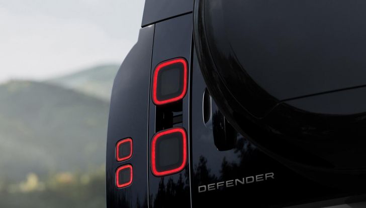 Land Rover Defender 2026: più smart, più bella, sempre inarrestabile - Foto 40 di 49