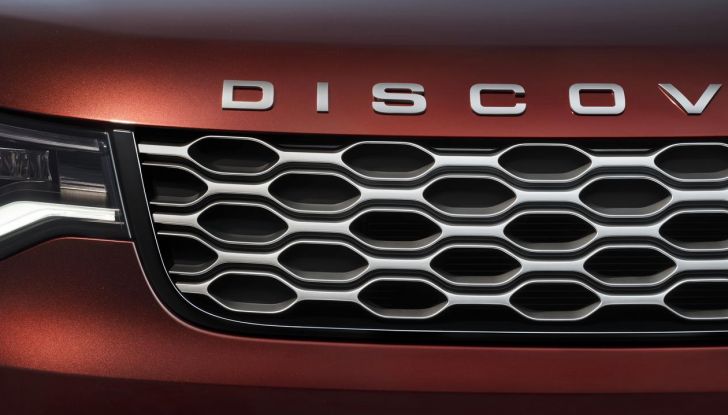 Land Rover Discovery compie 35 anni: ecco le esclusive edizioni Tempest e Gemini - Foto 9 di 33