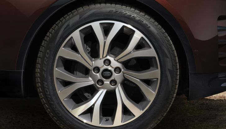 Land Rover Discovery compie 35 anni: ecco le esclusive edizioni Tempest e Gemini - Foto 11 di 33