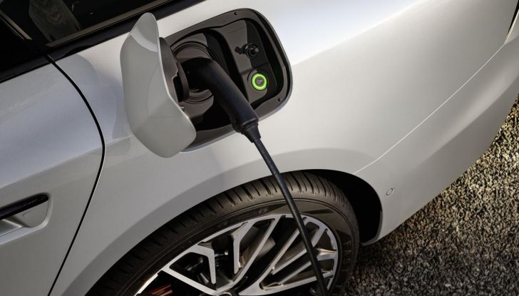 Nuova Audi A6 prova su strada, motori e consumi - Foto 16 di 20