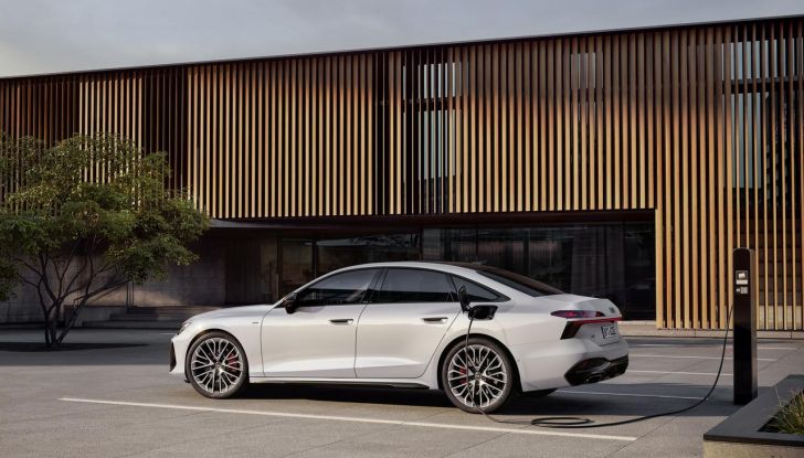 Nuova Audi A6 prova su strada, motori e consumi - Foto 11 di 20