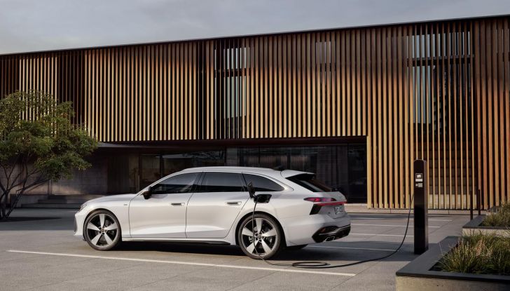 Nuova Audi A6 prova su strada, motori e consumi - Foto 2 di 20