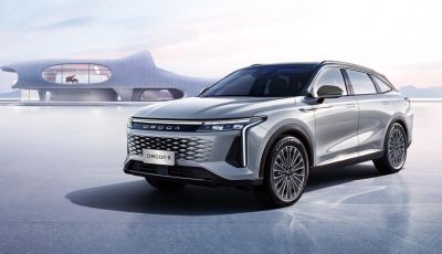 Omoda 9 Super Hybrid arriva in Italia: 537 CV, 145 km elettrici e prezzo shock