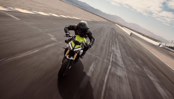 Triumph Speed Triple 1200 RX: tanta potenza in appena 1200 esemplari - Foto 6 di 43