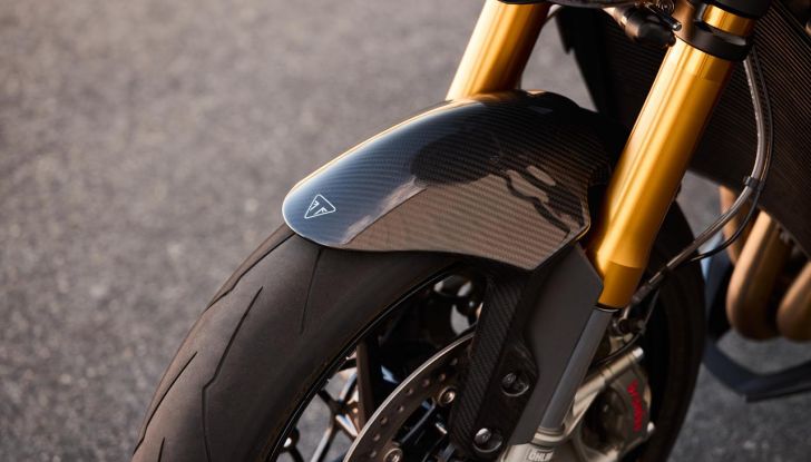 Triumph Speed Triple 1200 RX: tanta potenza in appena 1200 esemplari - Foto 11 di 43