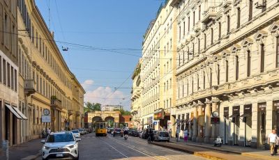 ZTL nel cuore di Milano: le regole per guidare (e parcheggiare) nel Quadrilatero della Moda