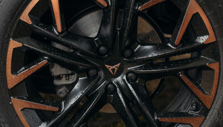 Gamma Cupra e-HYBRID: più autonomia, prestazioni e tecnologia - Foto 27 di 63