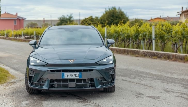 Gamma Cupra e-HYBRID: più autonomia, prestazioni e tecnologia - Foto 2 di 63