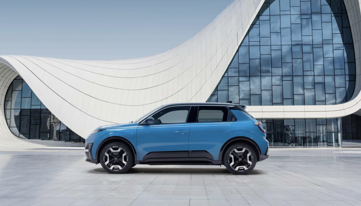 La nuova Nissan Micra è solo elettrica: più personale, tecnologica e fedele alla sua anima cittadina - Foto 12 di 17