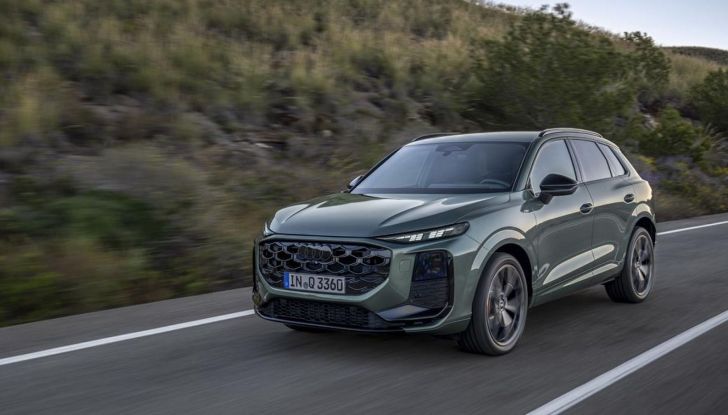 Audi Q3 2025: debutta la nuova generazione con cockpit digitale e motori ibridi - Foto 1 di 7