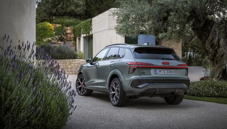 Audi Q3 2025: debutta la nuova generazione con cockpit digitale e motori ibridi - Foto 7 di 7