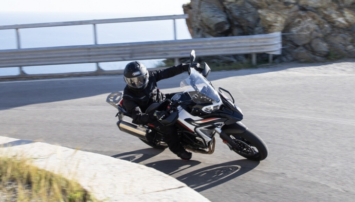 Benelli TRK 702 e 702X: valigie gratis e due formule di finanziamento attive - Foto 23 di 24