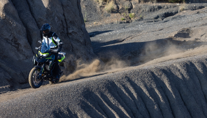 Benelli TRK 702 e 702X: valigie gratis e due formule di finanziamento attive - Foto 6 di 24