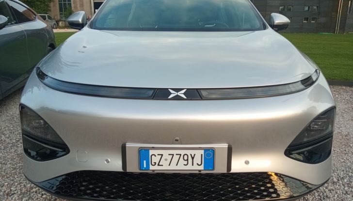 Test Drive XPENG G6 e XPENG G9: prova su strada, prezzi e autonomia - Foto 18 di 35