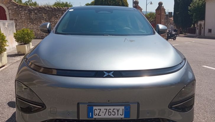 Test Drive XPENG G6 e XPENG G9: prova su strada, prezzi e autonomia - Foto 27 di 35