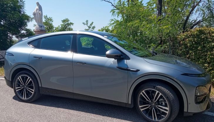 Test Drive XPENG G6 e XPENG G9: prova su strada, prezzi e autonomia - Foto 29 di 35