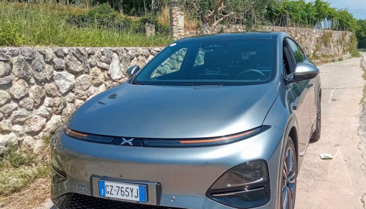 Test Drive XPENG G6 e XPENG G9: prova su strada, prezzi e autonomia - Foto 32 di 35