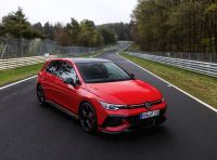 Volkswagen Golf GTI Edition 50: 325 CV di potenza e record al Nürburgring