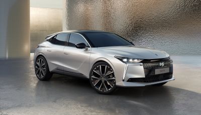 DS N°4: motori, allestimenti e prezzi della compatta francese